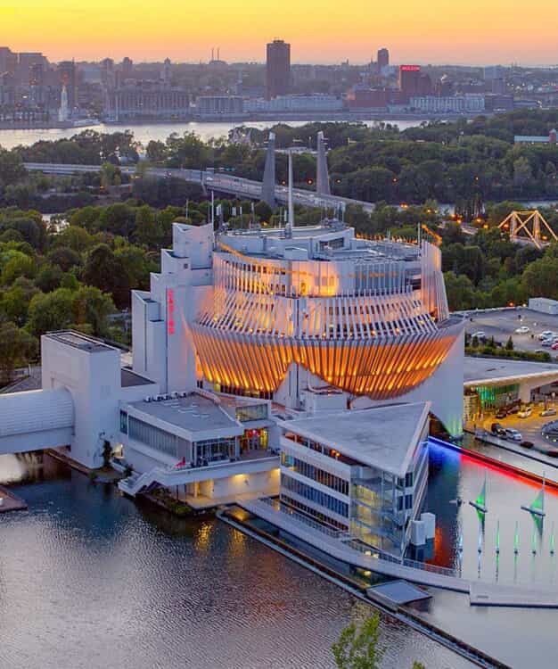 Hôtel Casino de Montréal avec vue sur les toits de Montréal